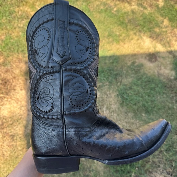 Men’s CUADRA Ostrich Leather Cowboy Boots – Black Snip Toe – Style 2B41A1